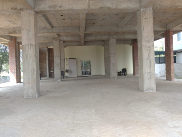 Commercial Retail Space in Neemrana for lease