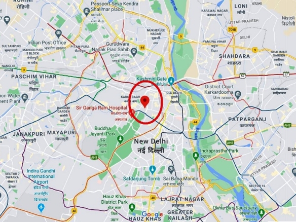 Commercial space Available for rent in Central Delhi.