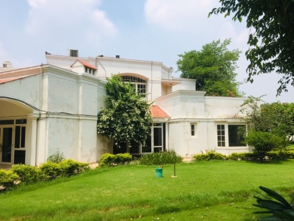 Farm house for Rent in South Delhi at Westend Green