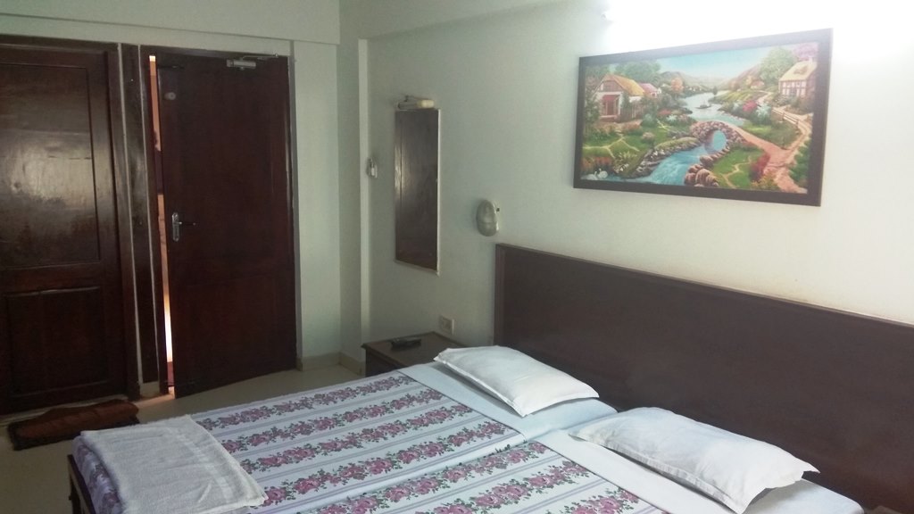 Hotel Building for rent in Kochi Ernakulam Kerala