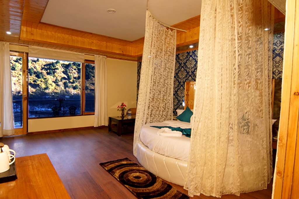 Hotel Resort For sale in Manali Himachal Pradesh