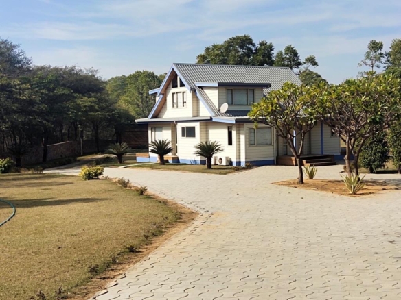 Villa Cum Farmhouse For Sale Near Gurgaon