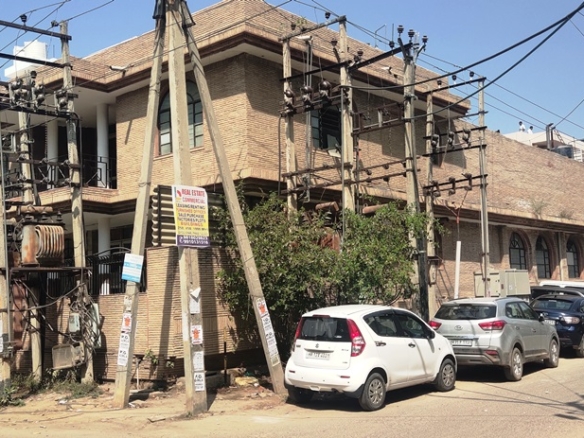 Industrial building Gurgaon at Udyog vihar for rent lease and sale,