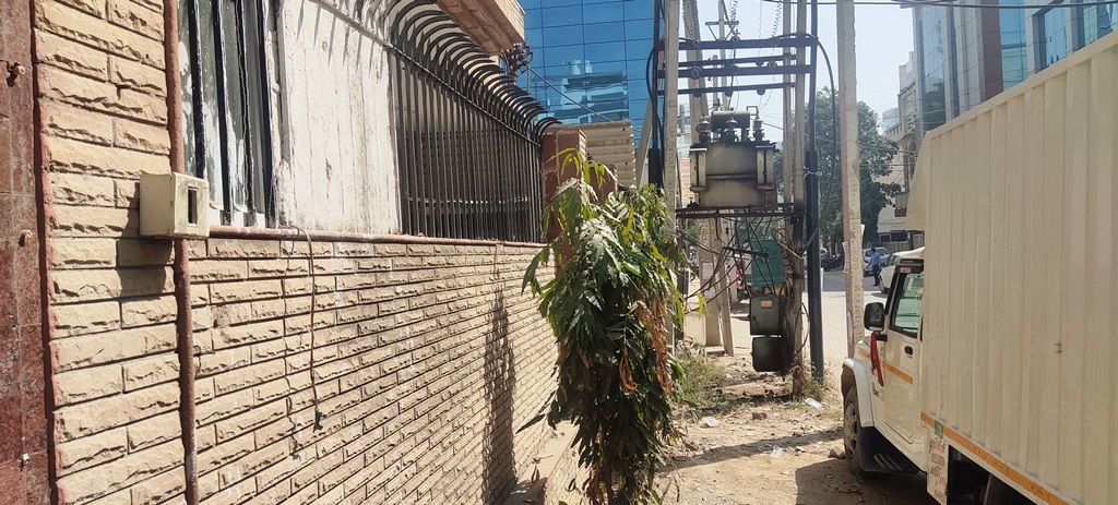 Industrial building Gurgaon at Udyog vihar for rent lease and sale,