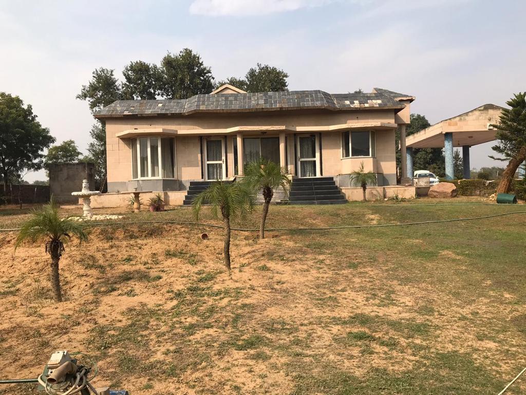Silverglades Farmhouse For Sale Near Gurgaon