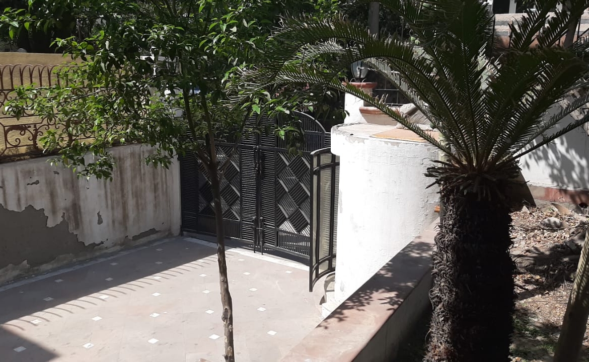 Independent House For Sale New Friends Colony New Delhi