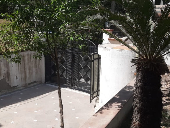 Independent House For Sale New Friends Colony New Delhi