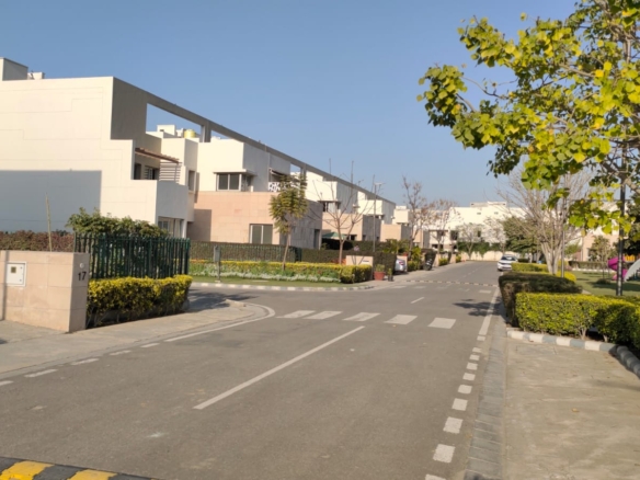 Simplex And Duplex Homes Villas On Lease at Sector 82 Gurgaon