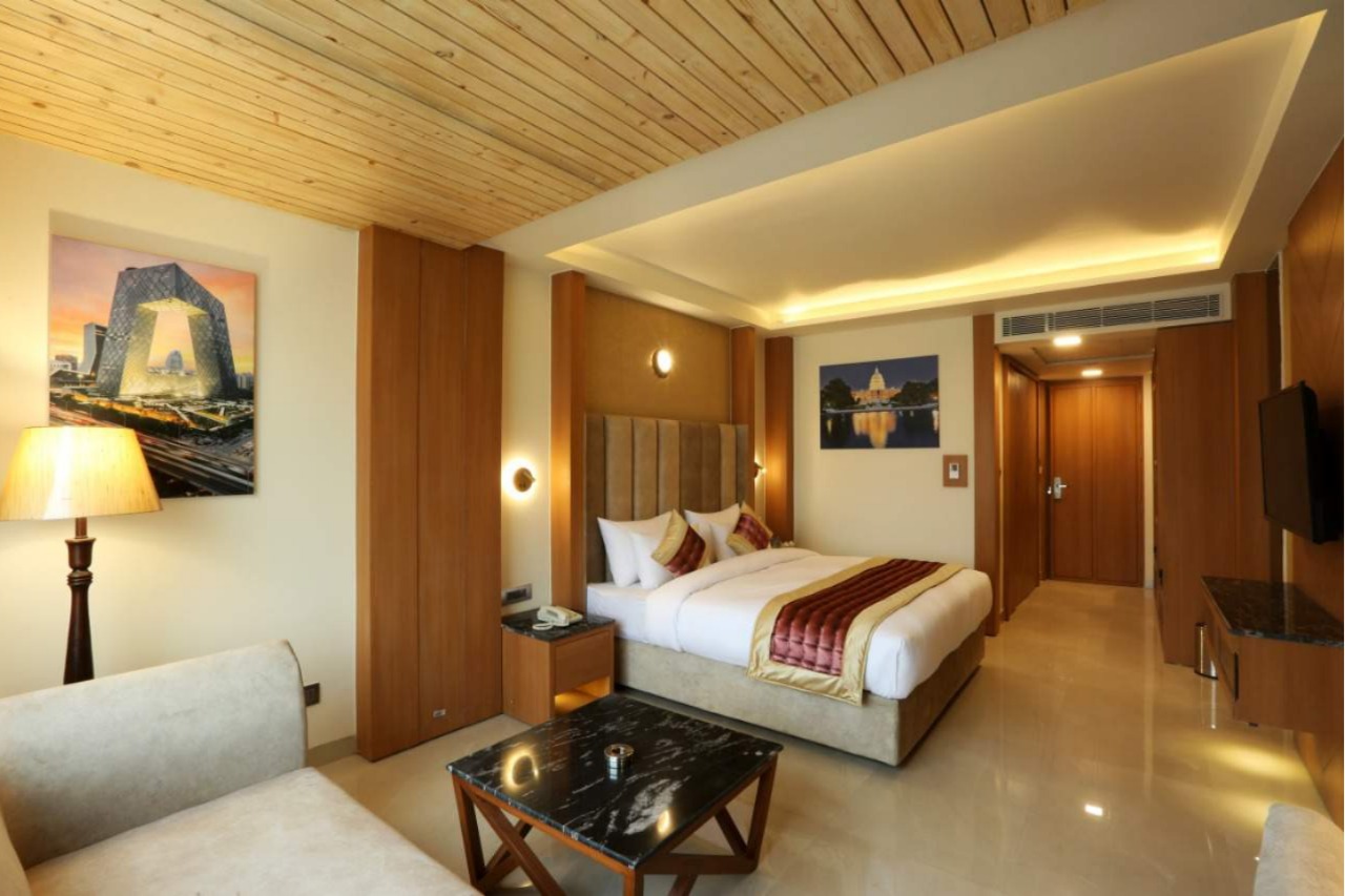 Banquet Hotel For Sale in Gurgaon At Very Prime Location of Gurugram