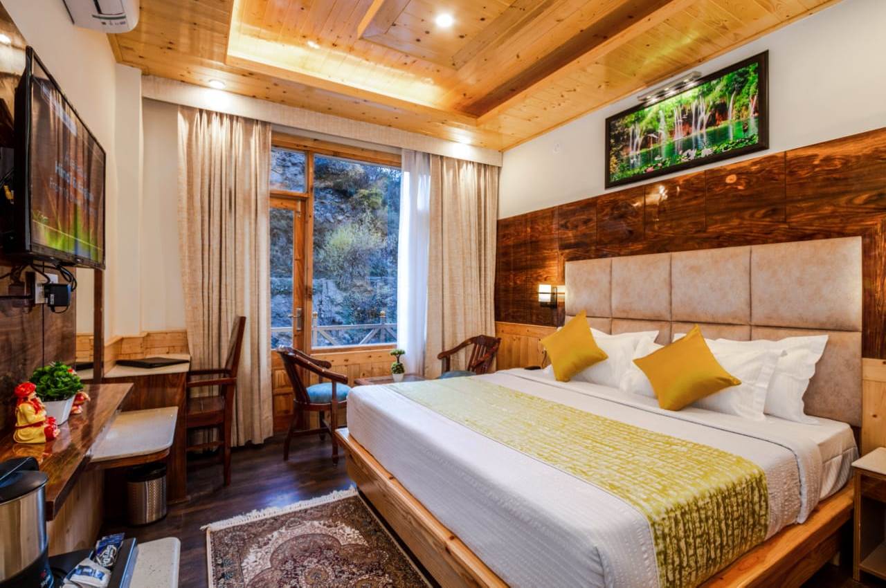 Riverside Cottage Resort - Hotel for sale in Manali Near Kullu Himchal Pradesh