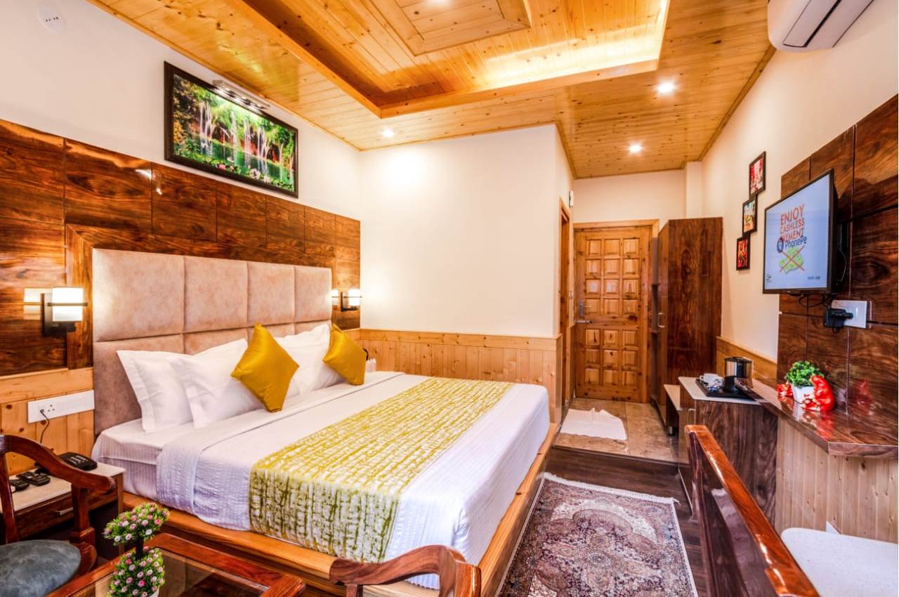 Riverside Cottage Resort - Hotel for sale in Manali Near Kullu Himchal Pradesh