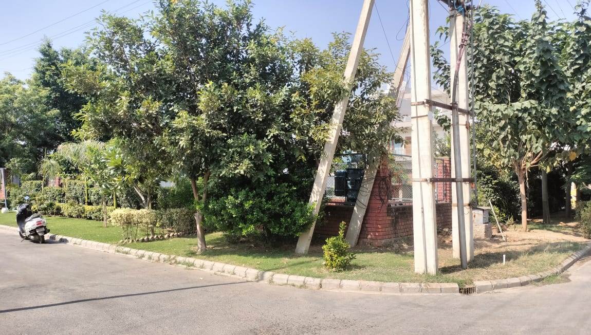 Park Facing House for Sale in Dharuhera Bestech City at Rewari