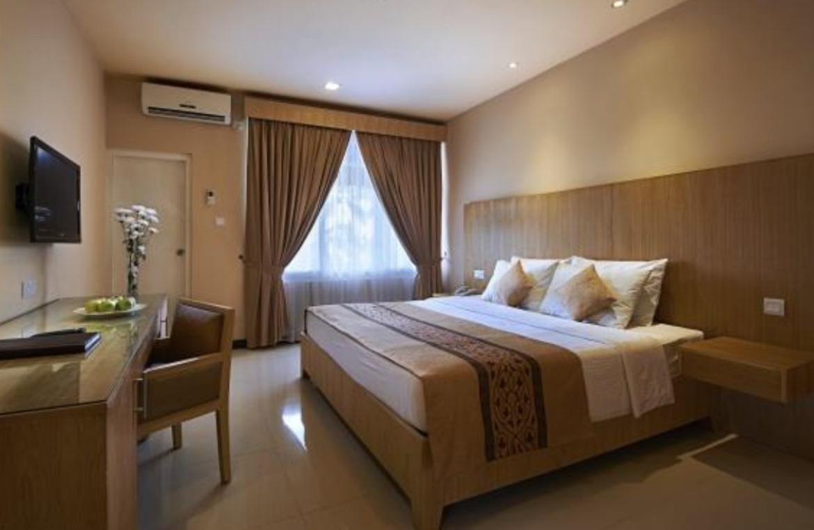 Sea Beach Front Hotel For Sale In Colombo Sri Lanka