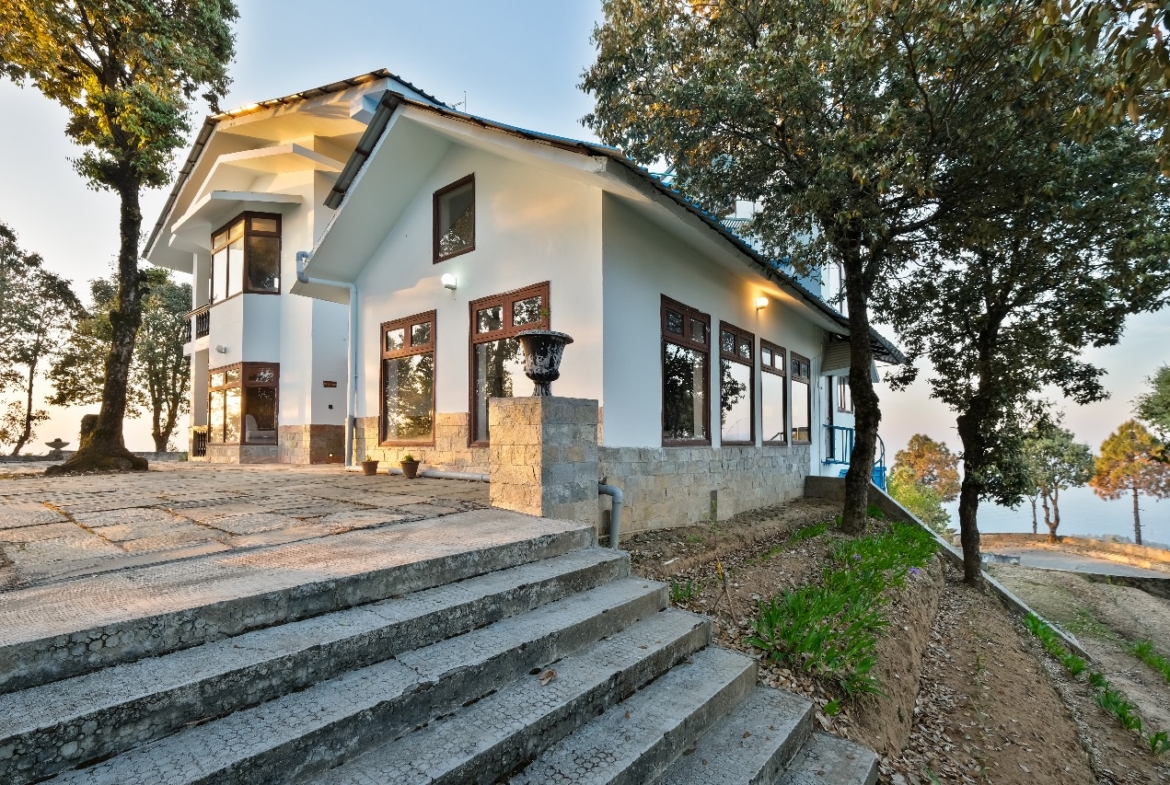 Beautiful Bungalow For Sale in Uttarakhand Mansion in the Himalayas at Almora