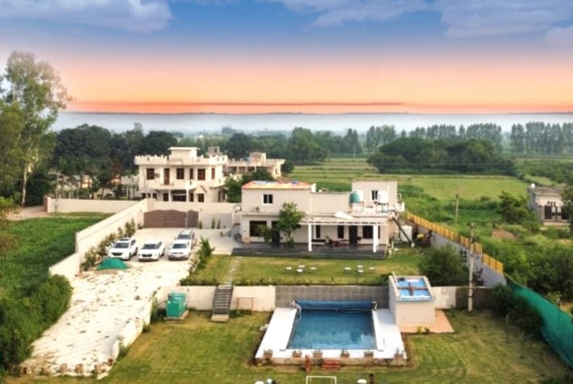 3 Acres Beautiful Farm House For Sale Near Chandigarh at Punjab