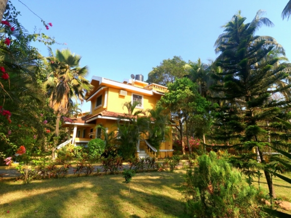 Villa Near Beach - Bungalow For Sale In Goa South Only For NRI's or OCI Card Holder