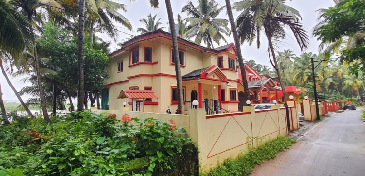 Beautiful River Touch Bungalow For Sale In Goa South Velim Waterside