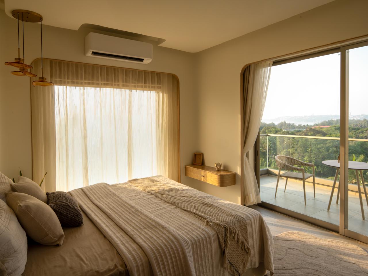 Luxury Sea View 3Bhk Apartment In Goa Miramar For Sale