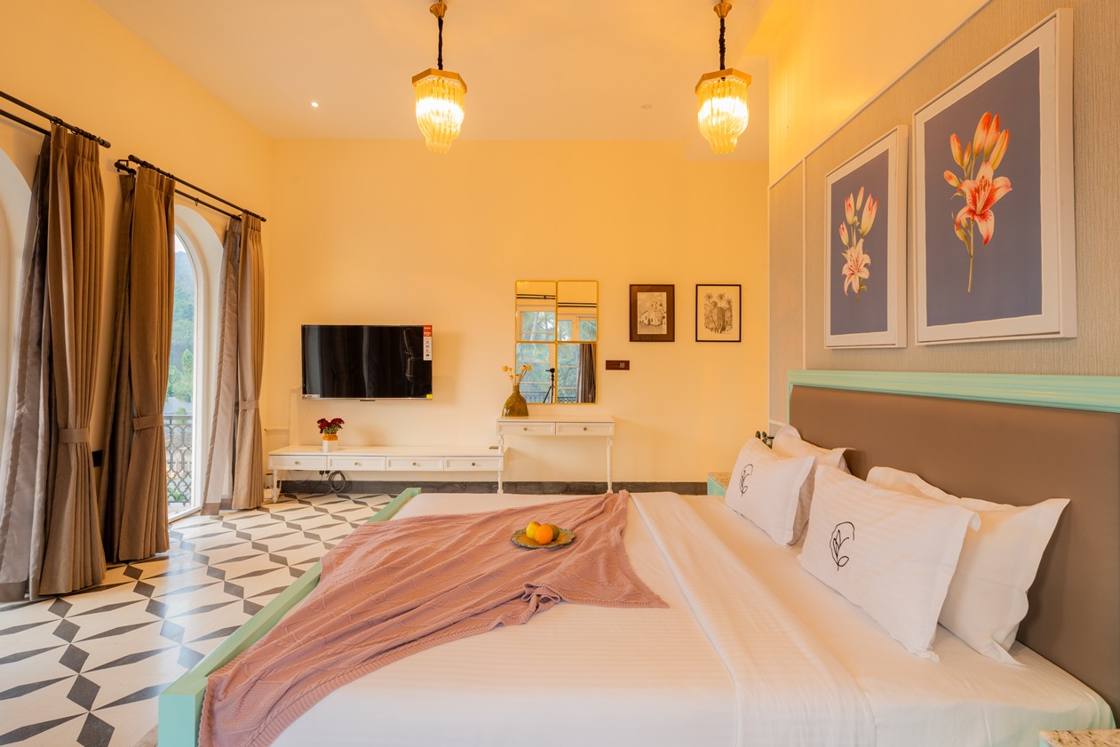 Luxury Villa in Goa For Sale 4 BHK Villa with Private Pool in Siolim (7) Luxury Villa in Goa For Sale 4 BHK Villa with Private Pool in Siolim