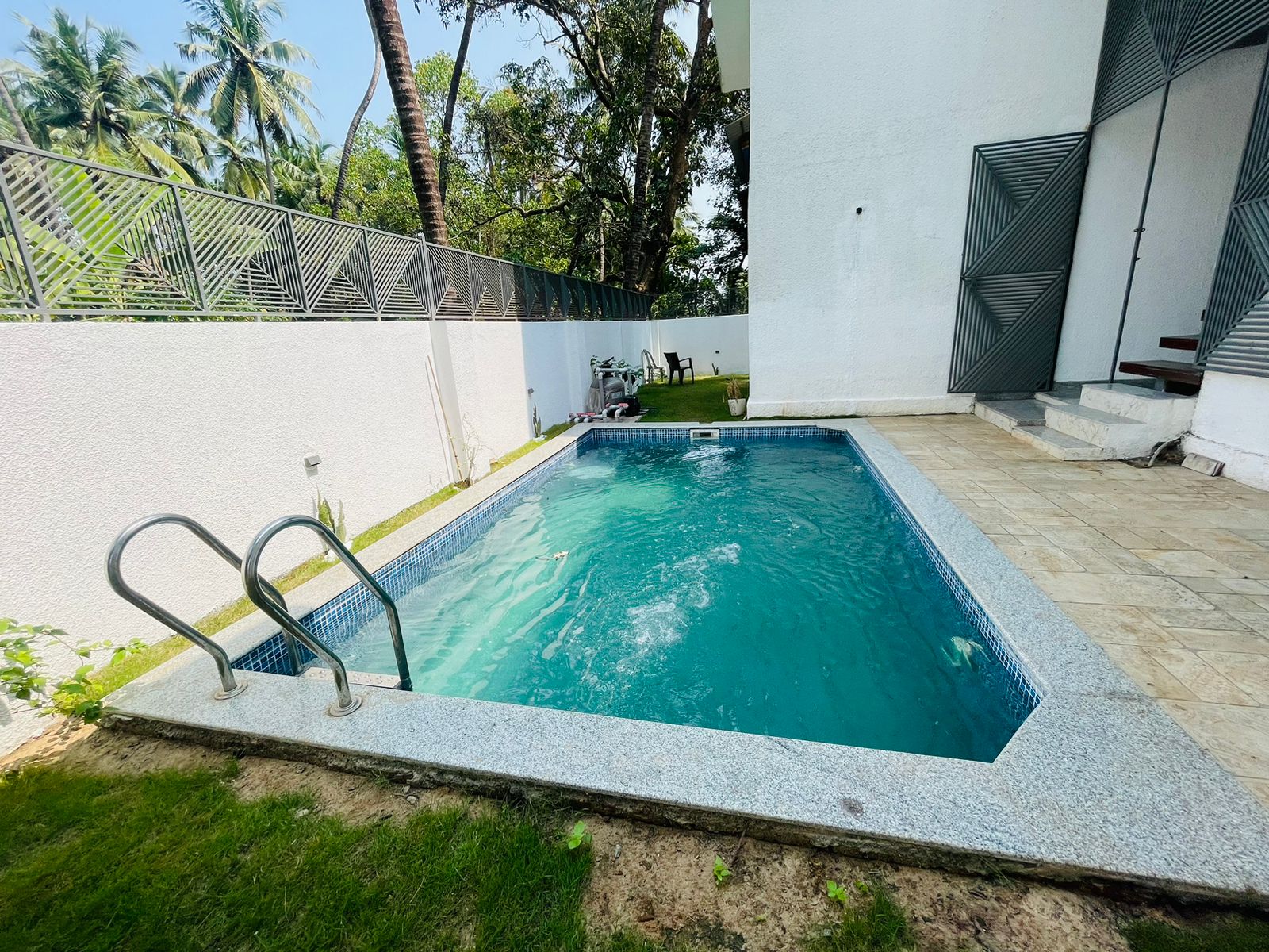 6 BHK Luxurious & Premium Villa In Guirim Goa for Sale (2A) 6 BHK Luxurious & Premium Villa In Guirim Goa for Sale