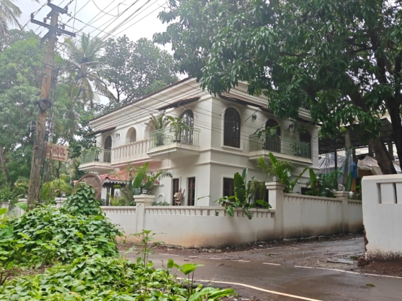 Brand New Villa Standalone House in Siolim Goa For Sale