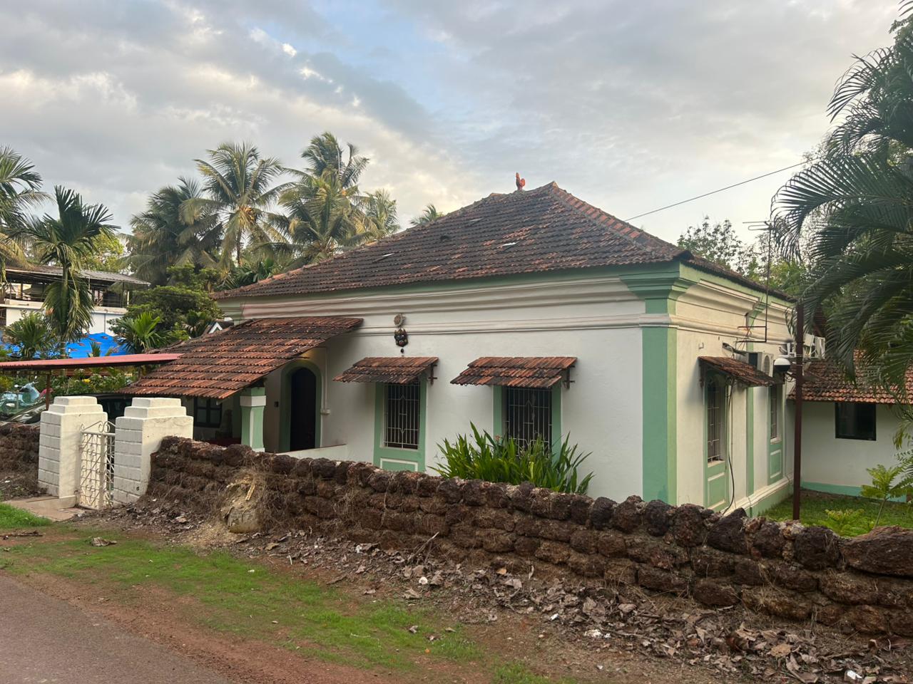 Long Lease Portuguese House in Goa at Nachinola (3) Long Lease Portuguese House in Goa at Nachinola
