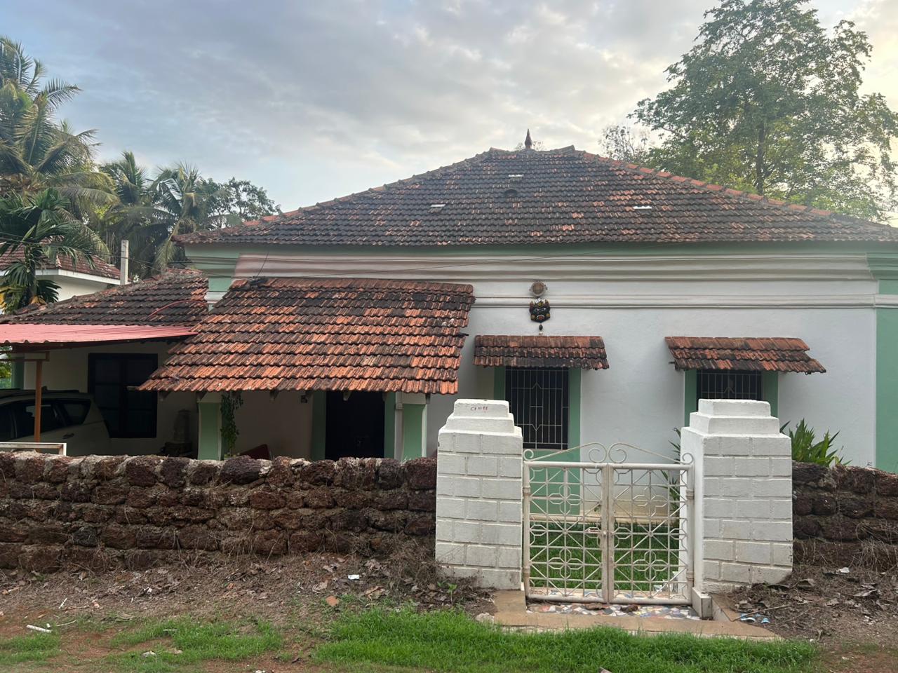 Long Lease Portuguese House in Goa at Nachinola (4) Long Lease Portuguese House in Goa at Nachinola